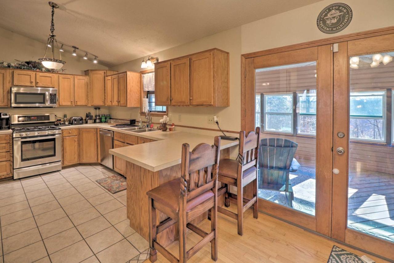 Secluded Marble Falls Family Home With Mtn Views! Екстер'єр фото